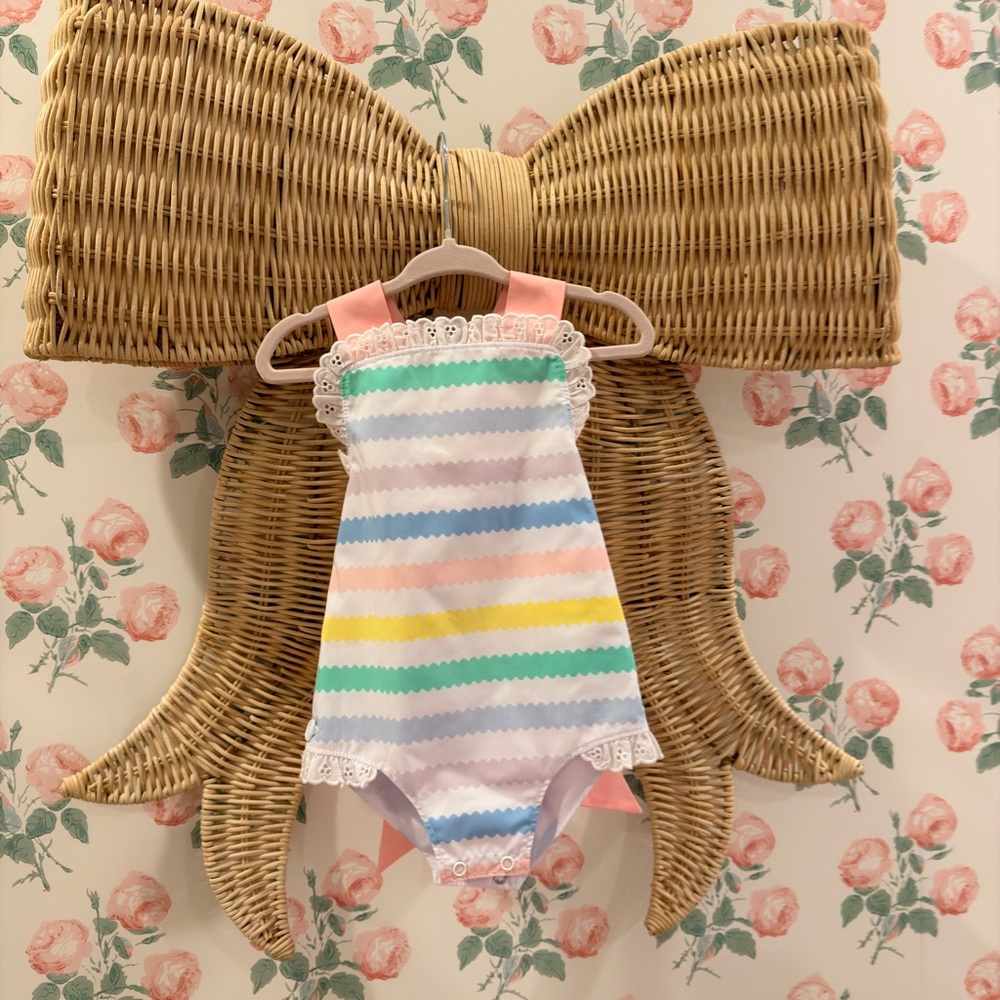 Tbbc sunsuit nwt 6/12m